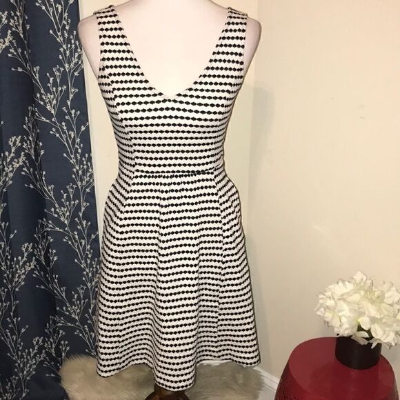 Anthro | Maeve Cut Out Textured Dress - Picture 2 of 9